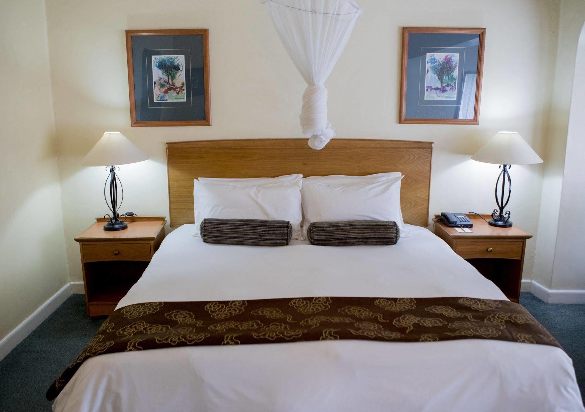 Hotel Sunbird Lilongwe Esterno foto