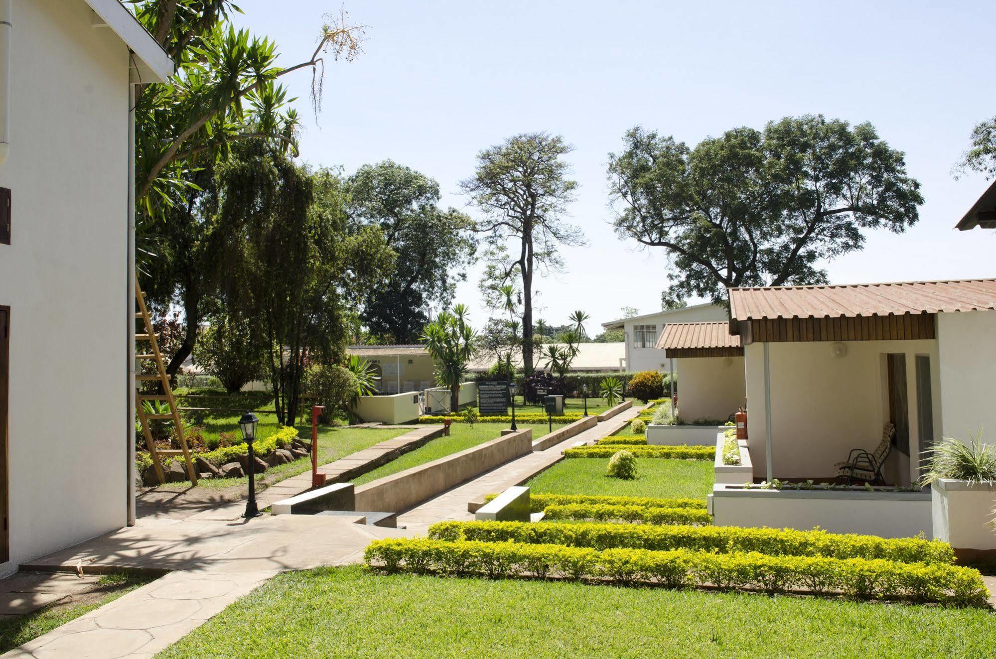 Sunbird Lilongwe Hotel Esterno foto