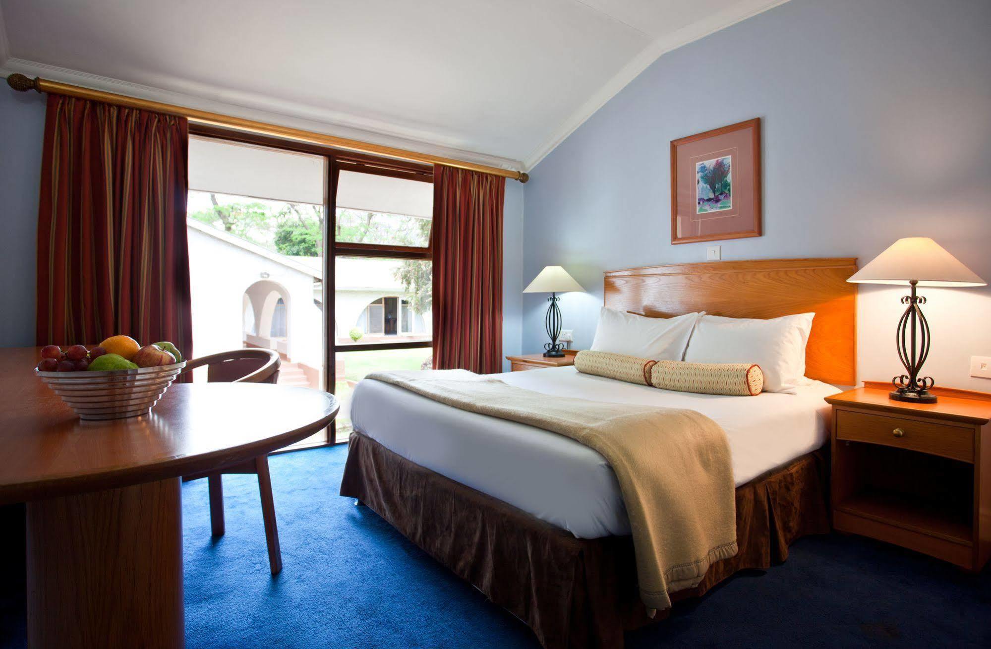 Hotel Sunbird Lilongwe Esterno foto