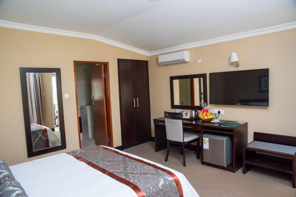 Hotel Sunbird Lilongwe Esterno foto
